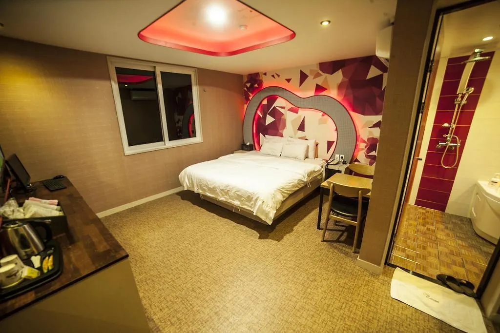 Hotel Oz Oncheonjang 부산광역시 3*,  대한민국
