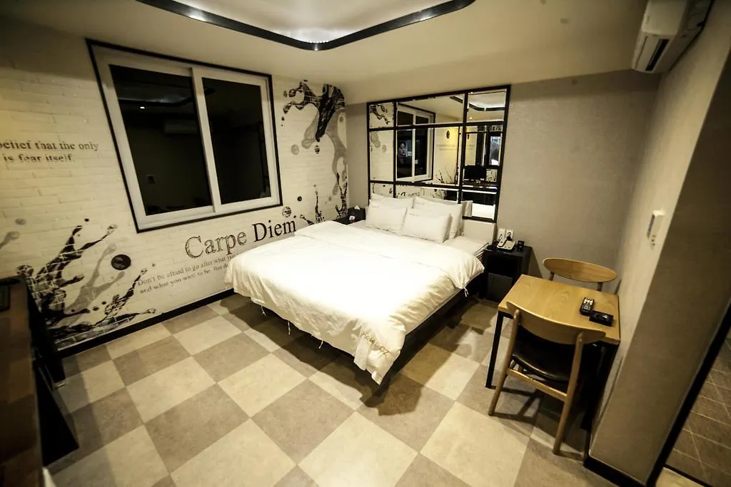Hotel Oz Oncheonjang 釜山広域市