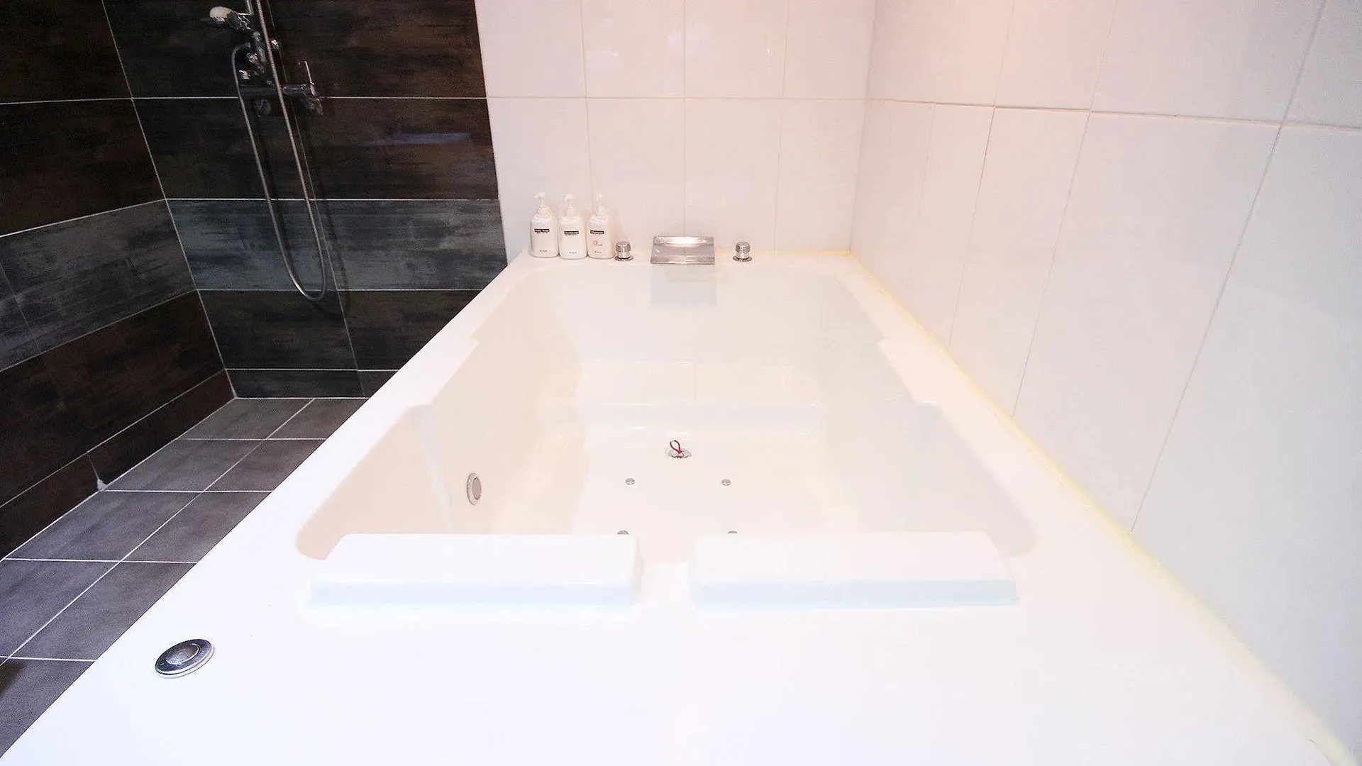 Hotel Oz Oncheonjang 釜山広域市 韓国