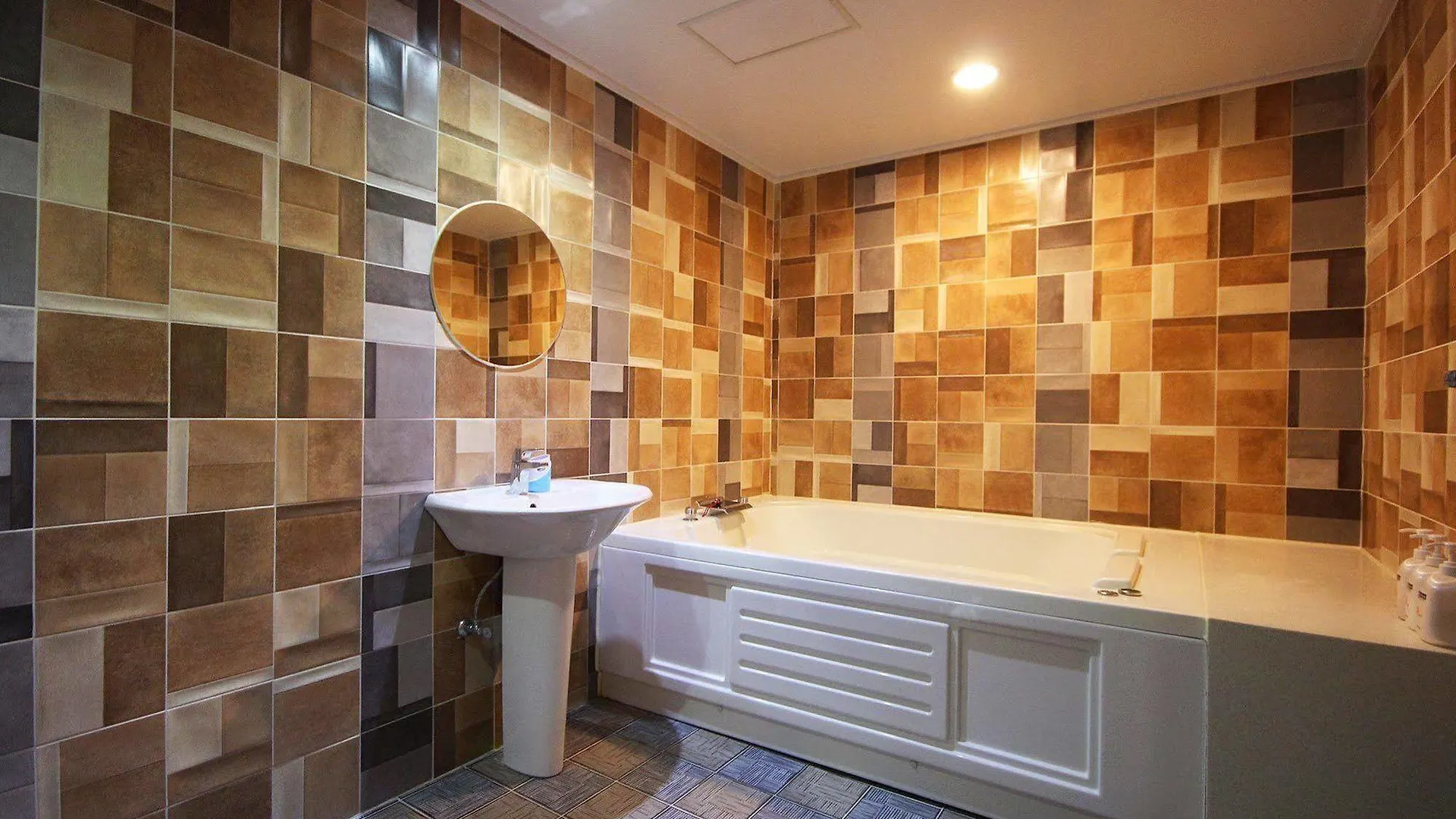 Hotel Oz Oncheonjang 釜山広域市